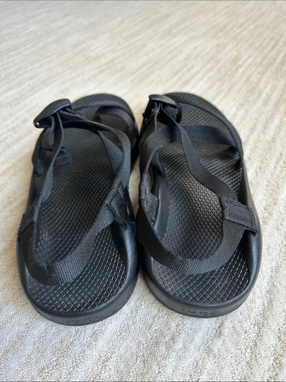 EUC Chaco Men's Z/2 Classic Sandals With Toe Loop Outdoor J105427W Black Size 10